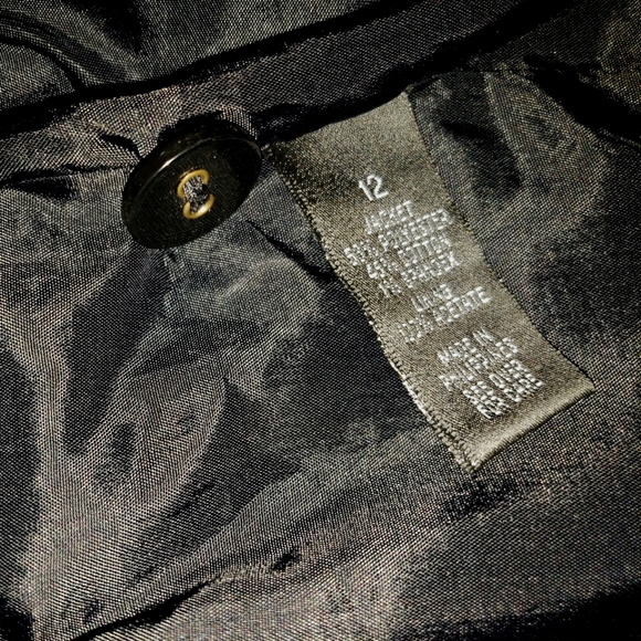 AGB Short Sleeve Blazer Top - Picture 8 of 8